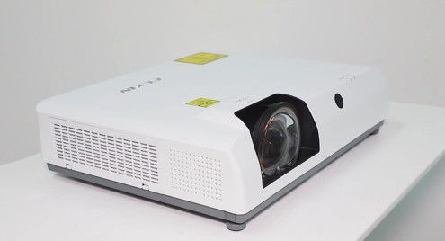 Últimas notícias da empresa sobre O projetor FLYIN RL-S600W remodela o novo padrão de referência nos negócios e na educação!