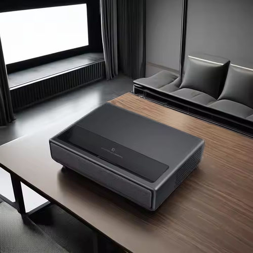 Últimas notícias da empresa sobre Projector FLYIN M1 lançado: 4K ultra-short throw, espaço pequeno também pode desfrutar da experiência de cinema de tela gigante de 300 polegadas