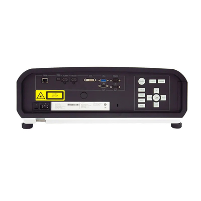 Projector 4K DLP de 12000 lumens com lançamento curto para grandes salas de cinema ao ar livre