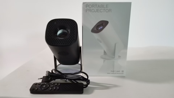 Projectores portáteis FLYIN P30 4K 1080P para cinema doméstico e cinema em preto e branco